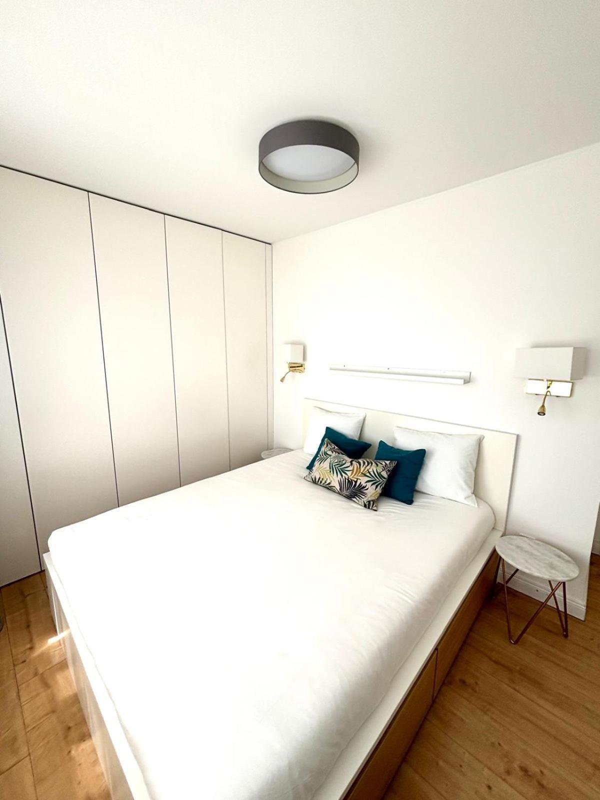 Beautiful Two Bedroom In Center Appartement *